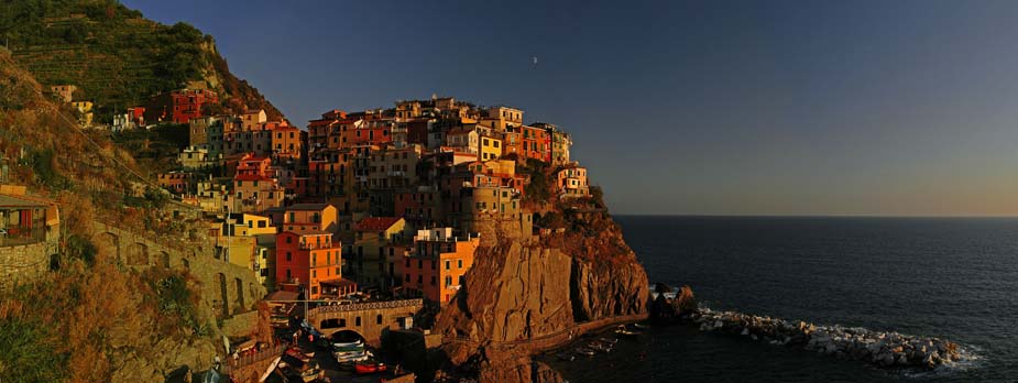 <span class='box'>4</span><span class='text1'>Manarola</span><span class='text2'>Manarola</span><p>everything about village:<br>photo, history, hotels, restaurants<br>what to do, what to visit</p> <a href='manarola.php'>read more</a> Manarola